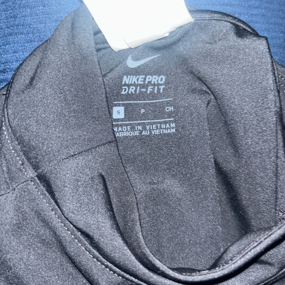 3 Nike crop tops shirt size small - Picture 10 of 11